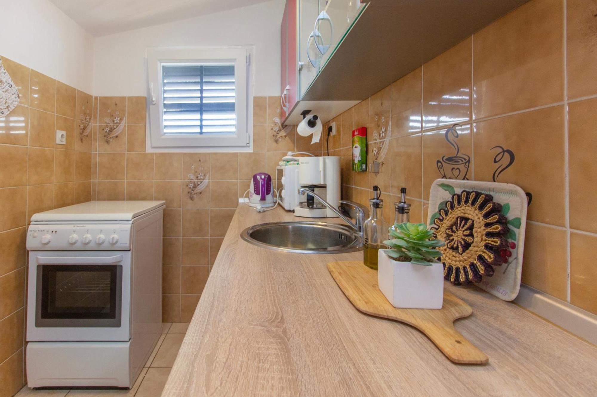 Apartmani Alaga B Tribalj Dış mekan fotoğraf